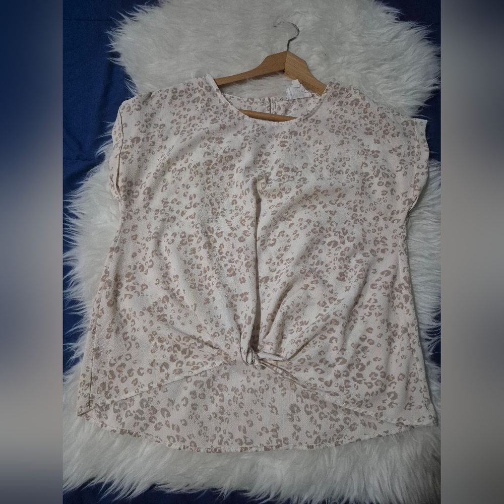 Cream Leopard Print Women's Short Sleeve Top